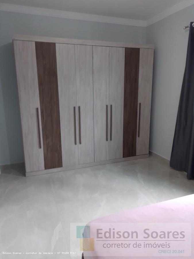 Casa à venda com 3 quartos, 260m² - Foto 16