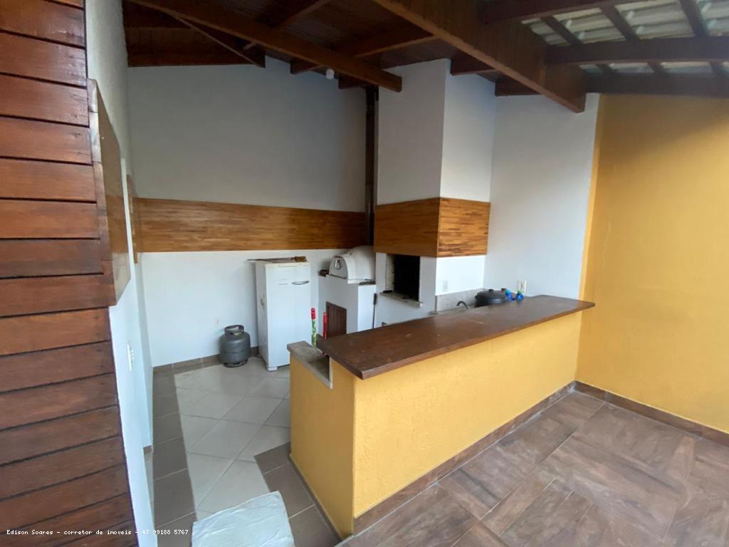 Casa à venda com 3 quartos, 230m² - Foto 16