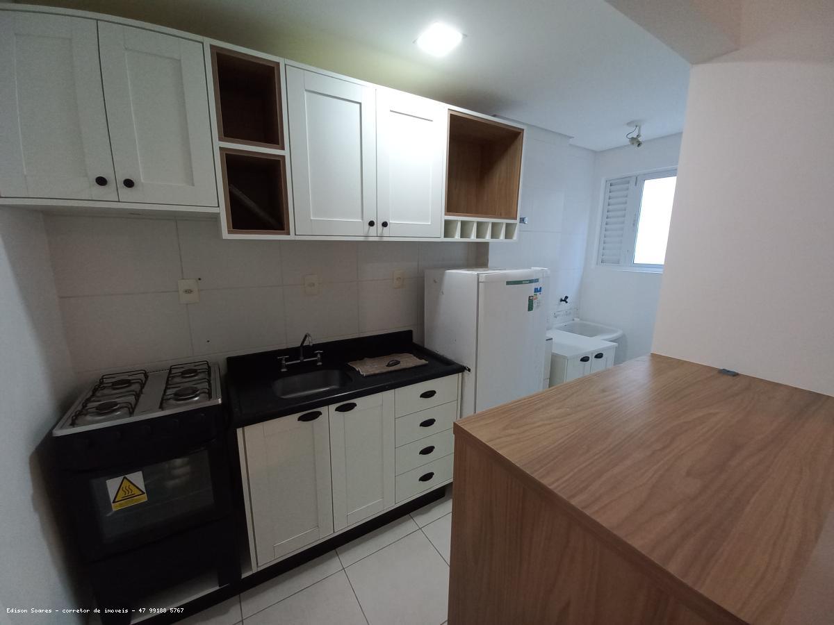 Apartamento à venda com 2 quartos, 79m² - Foto 5