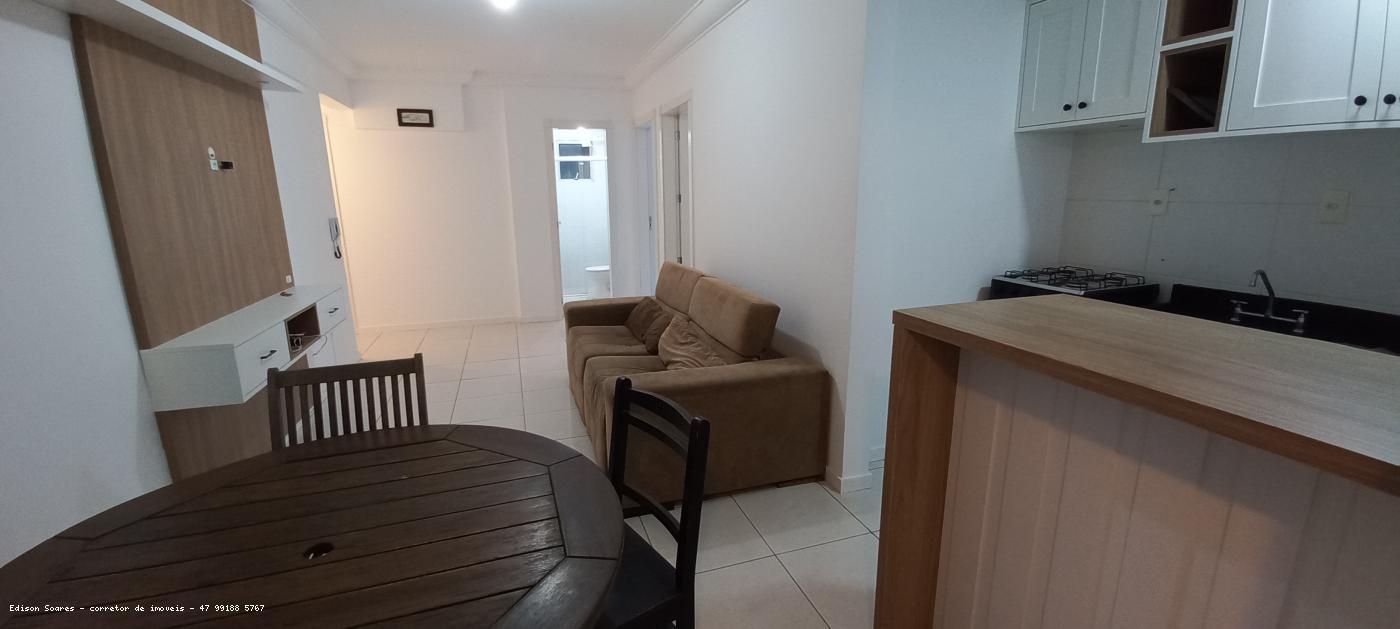 Apartamento à venda com 2 quartos, 79m² - Foto 8