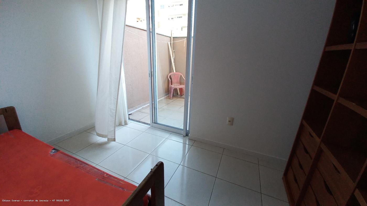 Apartamento à venda com 2 quartos, 79m² - Foto 10