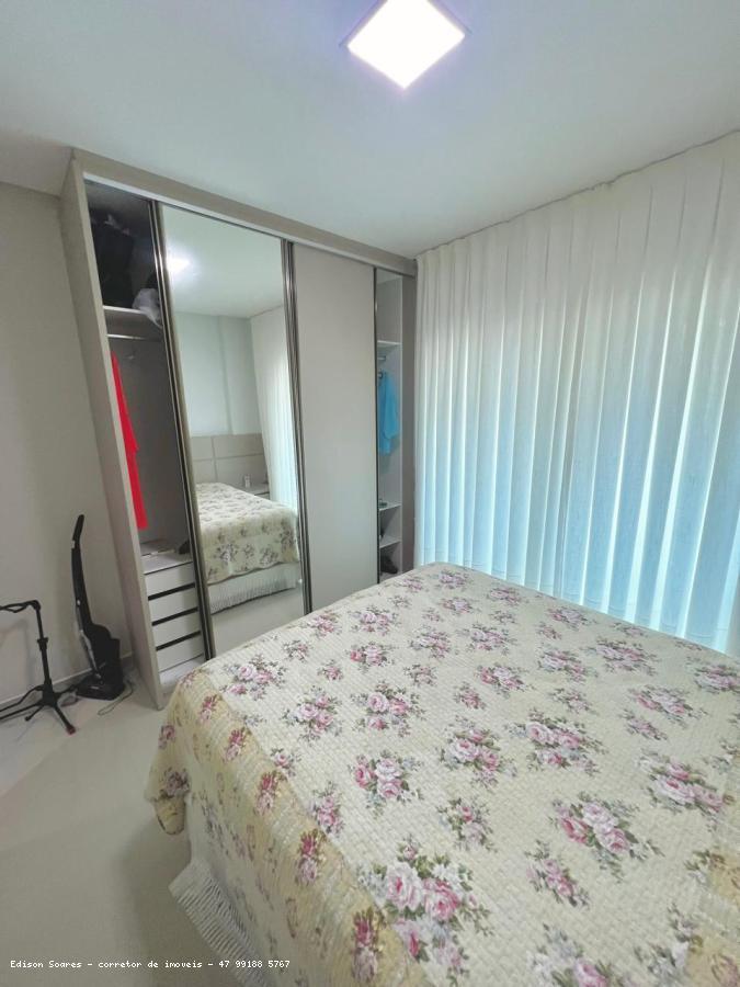 Apartamento à venda com 2 quartos, 78m² - Foto 12